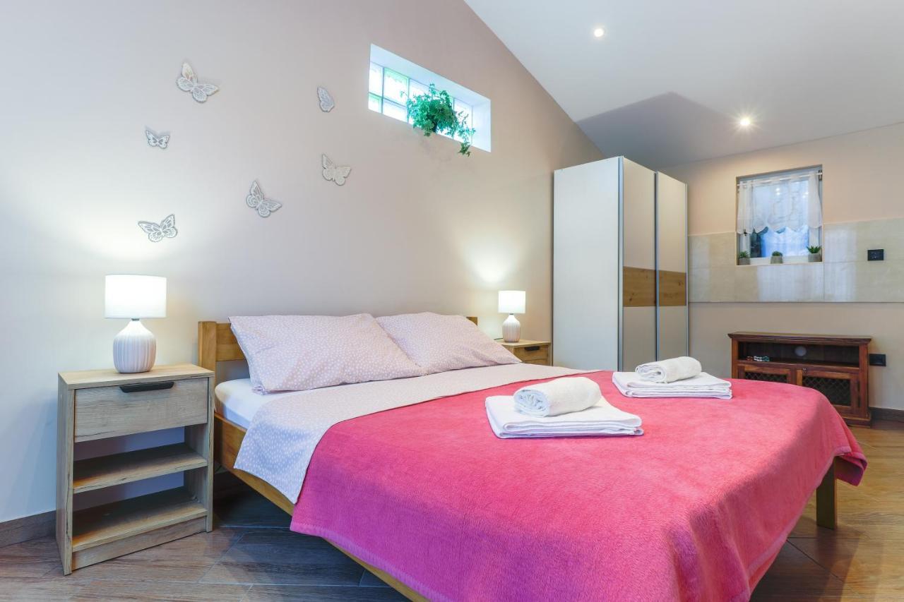 Apartman Lena Vrsar Exterior foto